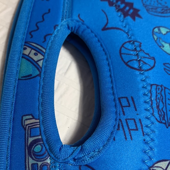 Neoprene Lunch Bag by President’s Choice - Picture 13 of 16